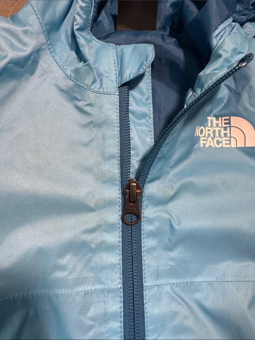 The North Face Sky Blue Hooded Shell Jacket - Picture 2 of 4